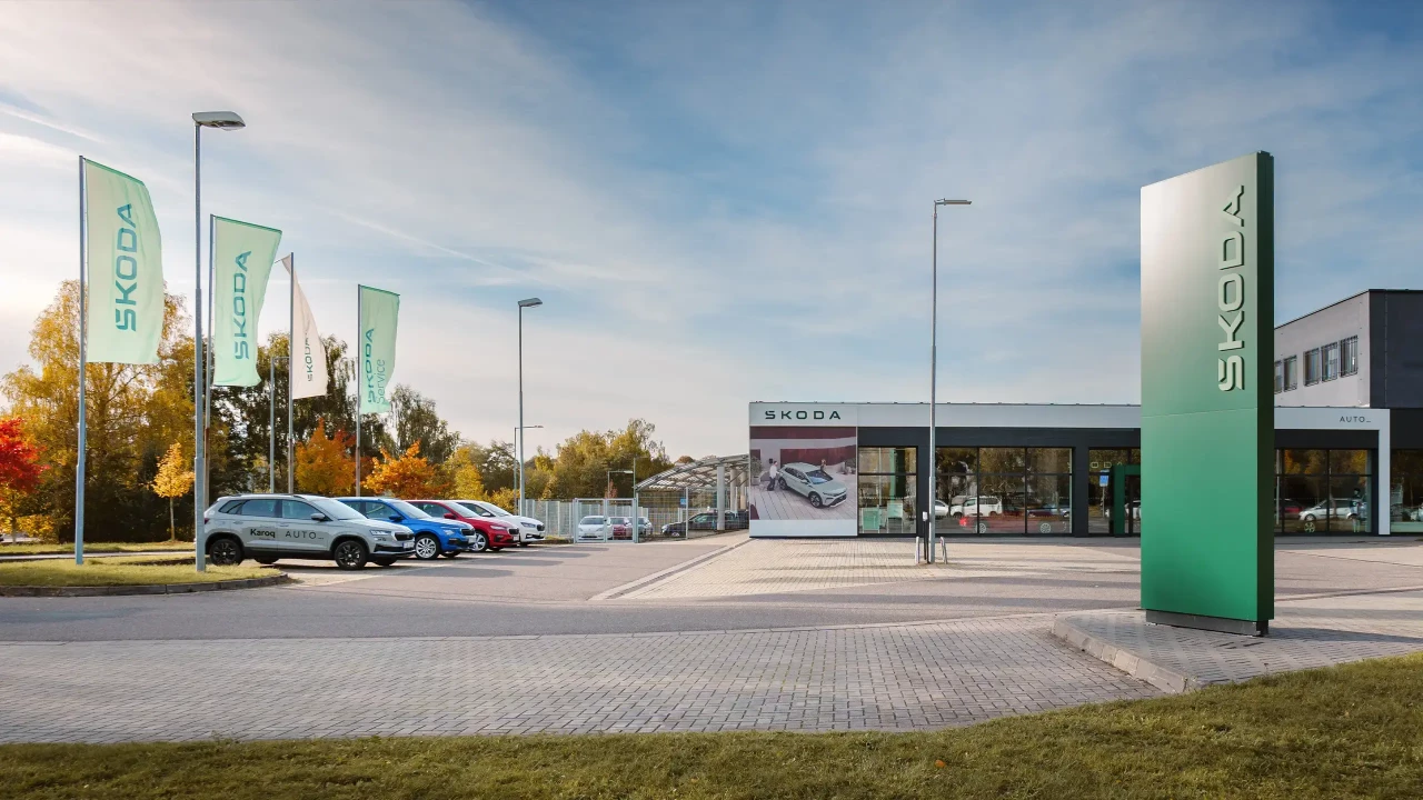 Autosalon a servisní centrum Auto...